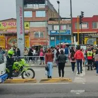Cierran estación de Transmilenio en Bogotá, lo que ha producido un enorme trancón para los habitantes que viven en Kennedy y Bosa.