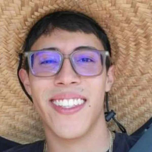 Fabián Camilo Vicente Vega, joven bogotano de 22 años que falleció en California, Estados Unidos. Su familia pide que su cuerpo sea repatriado a Colombia