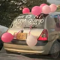 Mujer en Medellín superó cáncer y celebró en calle, donde le hicieron caravana
