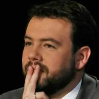 Claudia López, saliente alcaldesa de Bogotá, y Carlos Fernando Galán, alcalde electo de la capital.