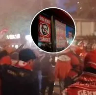 Protestas de hinchas frente a sede del Santa Fe, exigiendo la salida de Eduardo Méndez del club