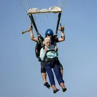 Murió Dorothy Hoffner, la mujer de 104 años que se lanzó de un paracaídas el pasado 4 de octubre en Estados Unidos. No se conocen las causas del deceso.