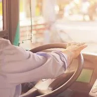 A conductor de empresa de transportes se le disparó arma que iba en maleta de pasajero.