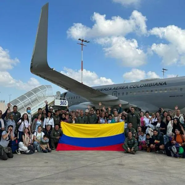 Israel hoy: avión de Fuerza Aeroespacial llegó a sacar 110 colombianos en guerra