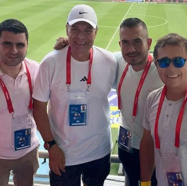 Periodistas de Caracol Radio estrenarán camisa en partido de Selección Colombia y Uruguay.