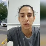 Joven que le dio patada a hombre mayor en el rostro, en Cali, podría enfrentar cargo de intento de homicidio. Aún no se presenta ante las autoridades.