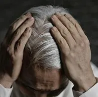 Eliminar las canas con romero