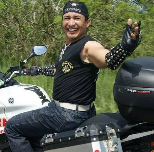 José Velásquez, candidato a la Alcaldía de Bucaramanga y a quien le inmovilizaron su moto por no pagar el Soat y salir en pico y placa