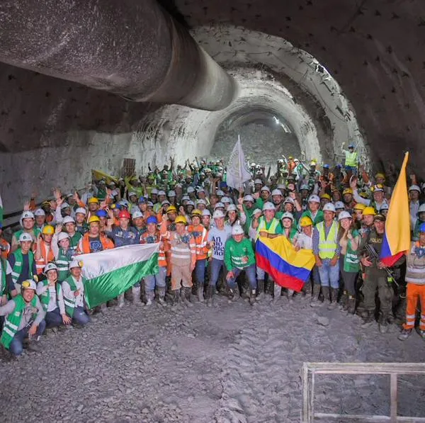 Avisan sobre posible nuevo peaje en Colombia en túnel más largo de América