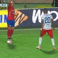 Johan Campaña, jugador del Pasto, imita a Yeferson Soteldo.