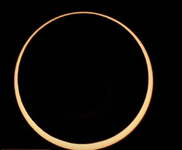 Eclipse solar en Colombia visto en varias ciudades el 14 de octubre.