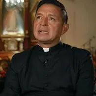 Padre 'Chucho' contó que ha enamorado a hombres y mujeres, pero piensa en Dios