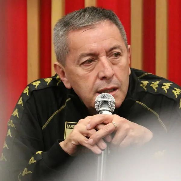Eduardo Méndez, presidente de Independiente Santa Fe, le contestó a los hinchas que piden su renuncia.