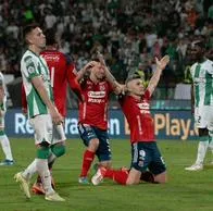 Medellín celebrando victoria en el clásico y rompiendo con el largo invicto que tenía Nacional. 