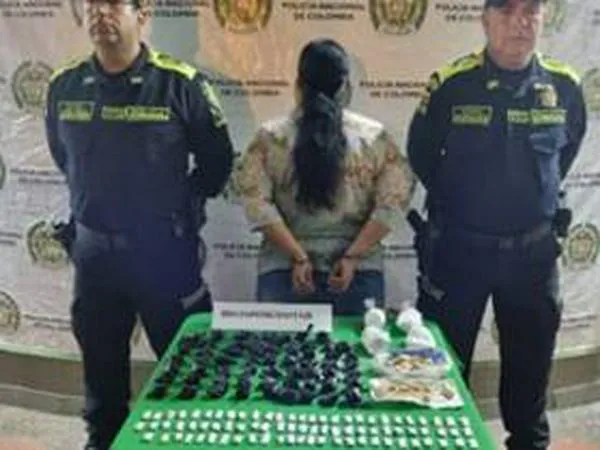 En el Quindío, encontraron a una mujer con 375 envoltorios de bazuco
