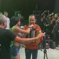 Alfredo Gutiérrez está en medio de una gira para celebrar sus 80 años de edad y 50 de carrera artística. Ana del Castillo estuvo con él en La Guajira.