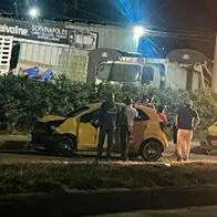 Joven muere al ser arrollada por un taxi.