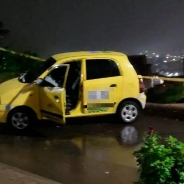 Encuentran taxi en Bogotá repleto de marihuana. Seis delincuentes fueron capturados por este hecho, pues comercializaban la droga en el sur de la capital. 