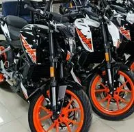 Auteco no venderá más motos de KTM y Husqvarna en Colombia, lo cual traerá múltiples cambios para los usuarios de motocicletas de dichas marcas.