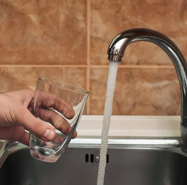 Cortes de agua y luz hoy en Cali: varios barrios se quedarán sin servicio por reparaciones en el sistema de eléctrico y de acueducto en la ciudad.
