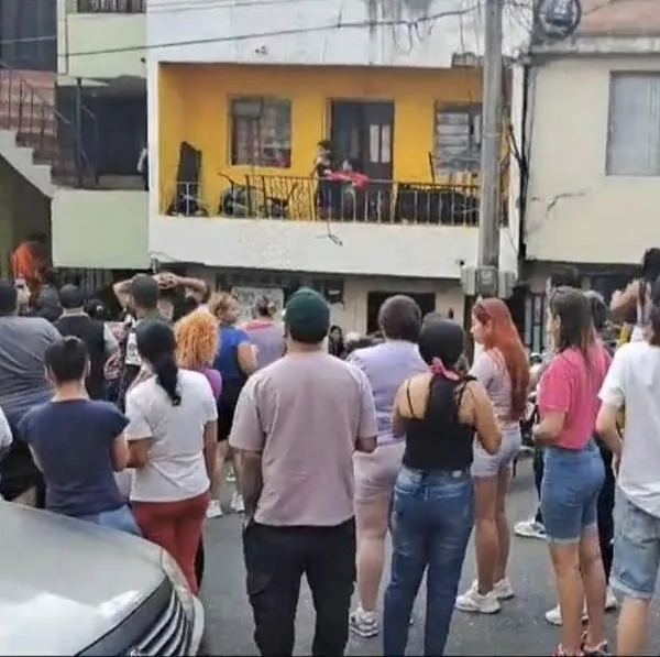 Apareció Antonella, la niña reportada como raptada en Medellín, estaba en el tercer piso de la casa de donde se la llevaron.