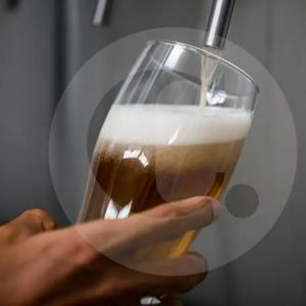 ¿En vaso o en botella? y otros mitos sobre el consumo de cerveza