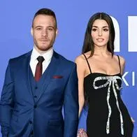 Kerem Bürsin y Hande Erçel, en nota sobre que fueron pareja en la vida real, como sus personajes en '¿Será que es amor?'