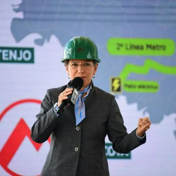 Claudia López pidió a los bogotanos que voten por bien para defender el Metro de Bogotá y cuestiono viaje del presidente Gustavo Petro a China.
