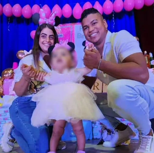  Andrés Tascón  y su familia. Volvió a Colombia el bailarín caleño que quedó atrapado en la guerra en Israel