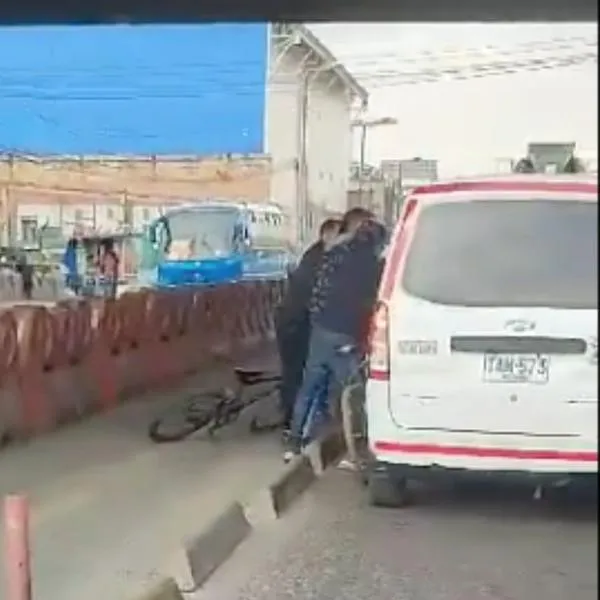 Así están robando en los trancones de Bogotá.