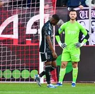 Ajax de Ámsterdam está penúltimo en la Liga de Países Bajos y puede descender. Lleva ocho partidos sin conocer la victoria y sus seguidores protestan.