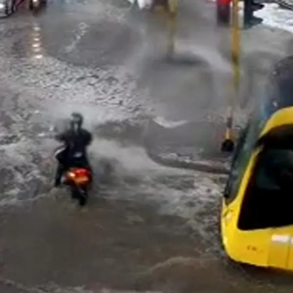 [Video] Granizada en Bogotá provocó caos en la movilidad: inundaciones y muchos trancones