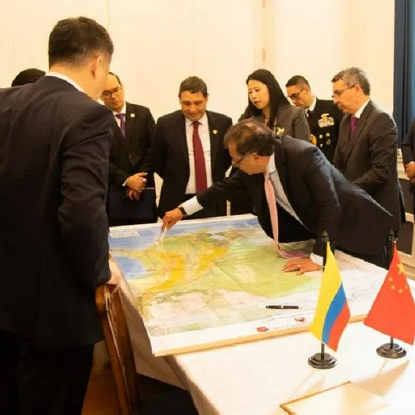 Gustavo Petro habla en China de plan alterno a Canal de Panamá