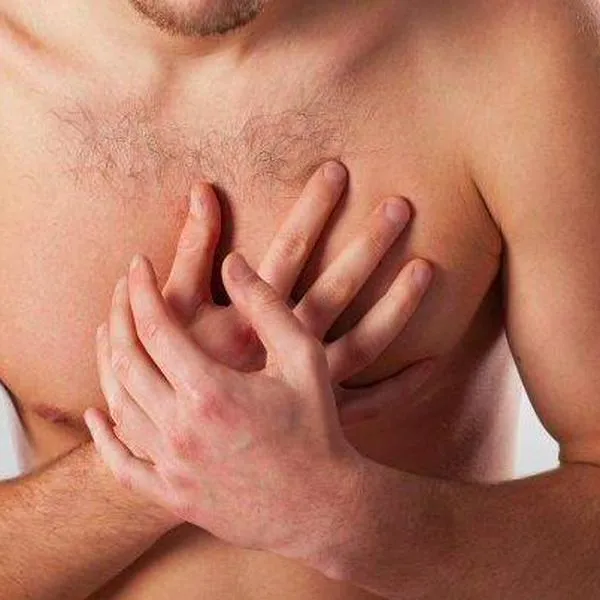 La forma en la que se manifiesta el cáncer de mama en los hombres y algunos tratamientos
