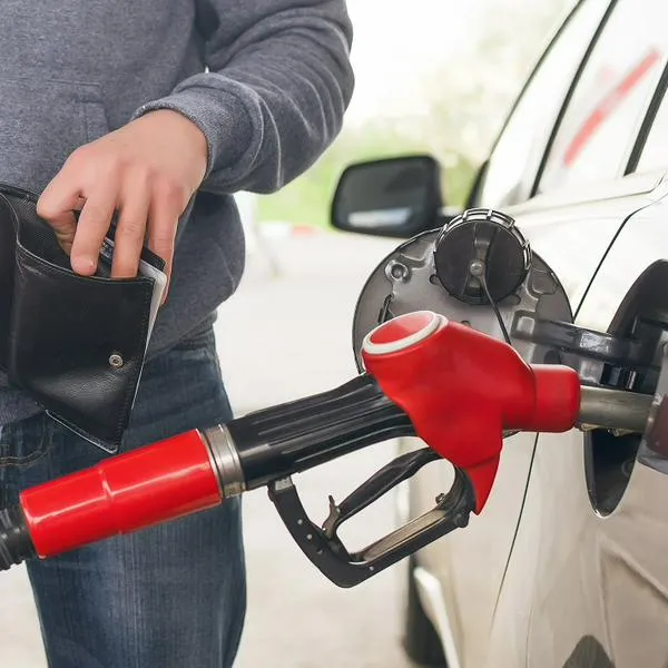 Confirma que el precio de la gasolina en Colombia subirá de precio el próximo mes de noviembre, según el ministro de Hacienda, Ricardo Bonilla.