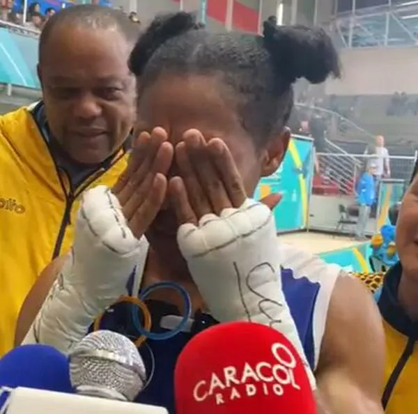 Angie Valdés, boxeadora colombiana, rompió en llanto al recordar a su madre, que murió hace poco, luego de clasificarse a los Juegos Olímpicos 2024.