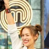 La actriz Carolina Acevedo habría invertido su premio de 'Masterchef' en una lujosa y costosa camioneta. Ya la presumió en redes sociales.