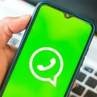 Cambiar los colores de las letras en WhatsApp ahora es posible descargando la aplicación Stylish Text. Además, puede cambiar la tipografía.