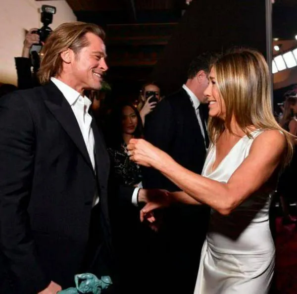 Brad Pitt le regaló a Jennifer Aniston una casa de 79 millones de dólares en Beverly Hills, California, por su cumpleaños número 50 en 2019.