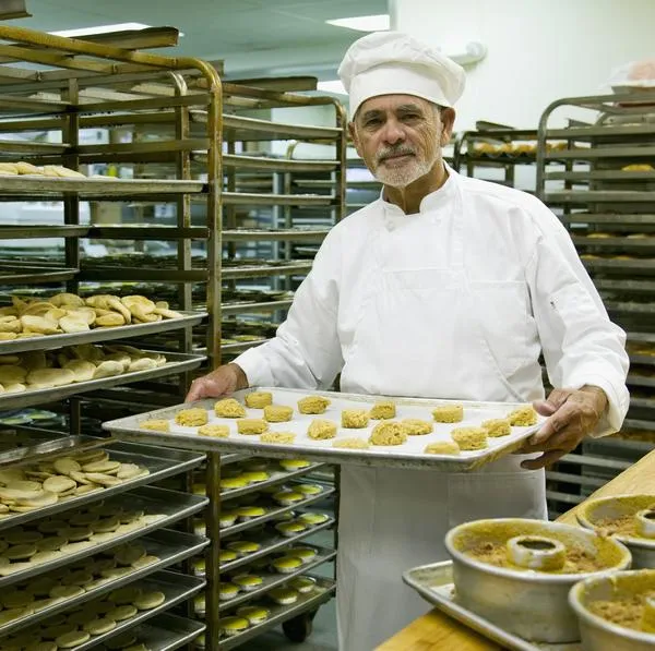 Panaderías de los estratos 1, 2 y 3 en Colombia advierten problema que tendrán por el aumento de los ultraprocesados.