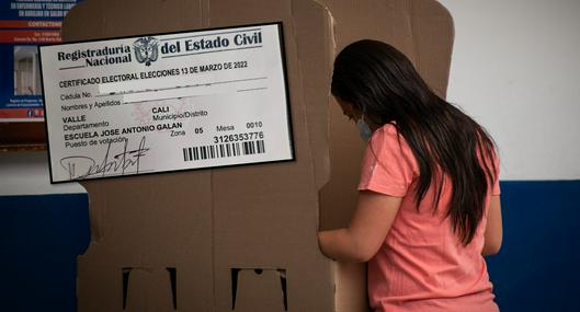 Registraduría: riesgos por publicar en redes sociales el certificado electoral en Colombia, este 29 de octubre.