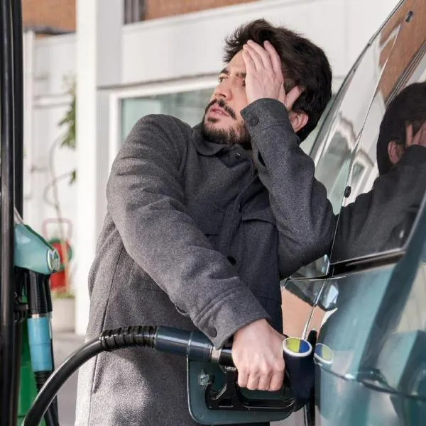 Aumenta el precio a gasolina: conductores de carros y motos, preocupados