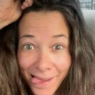 Estefanía Borges, de 'La ley del corazón', cuenta por qué lleva 3 años sin pintarse las canas.