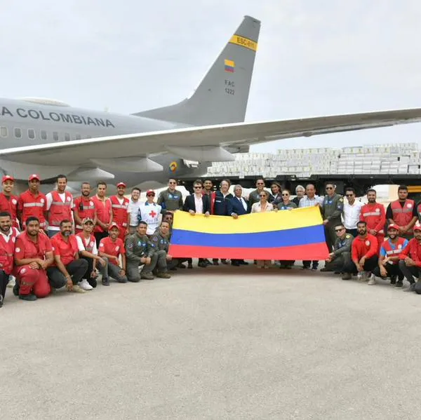 Aterrizó avión de la FAC con 72 colombianos que estaban en Israel.