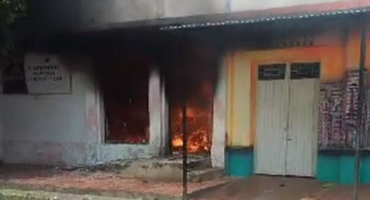 Luego de incendio provocado en una sede de la Registraduría en Cesar, informaron que hay 2 funcionarias en grave estado de salud.