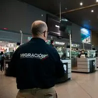 Migración Colombia anunció que a partir de noviembre de 2023, los extranjeros canadienses deberán pagar una tarifa para entrar al país.
