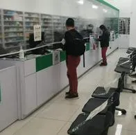 Cruz Verde supende la entrega de medicamentos para afiliados a EPS Sanitas