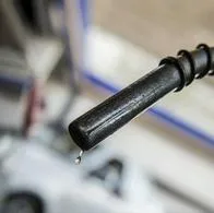 Camioneros prenden motores por aumento del precio del ACPM en Colombia y piden al Gobierno que mantega o baje el valor del combustible.