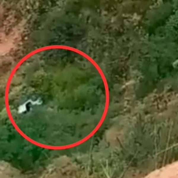 Conductor se lanzó de carro antes de que cayera por en cañón del Chicamocha