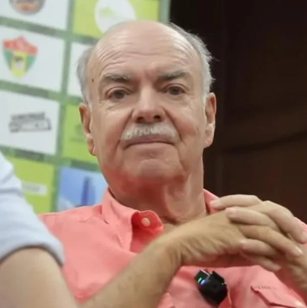 Iván Mejía Álvarez, periodista deportivo que habló de su edad por recuerdo de hace 50 años.